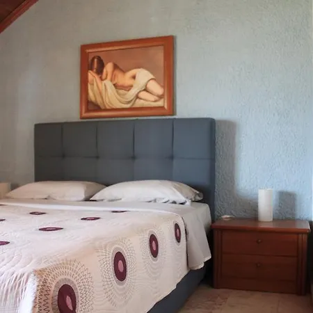 Kehagias Appartement Vrasná